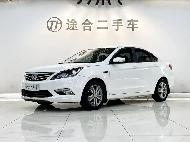 Changan Eado, 2017 — фото 1