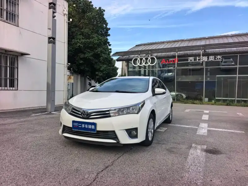 Toyota Corolla, 2015 — фото 1
