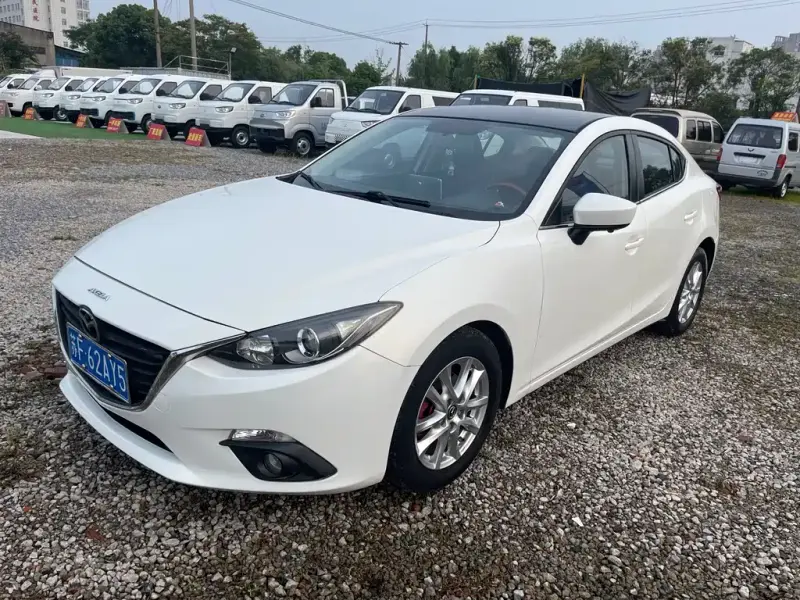 Mazda 3 Axela, 2016