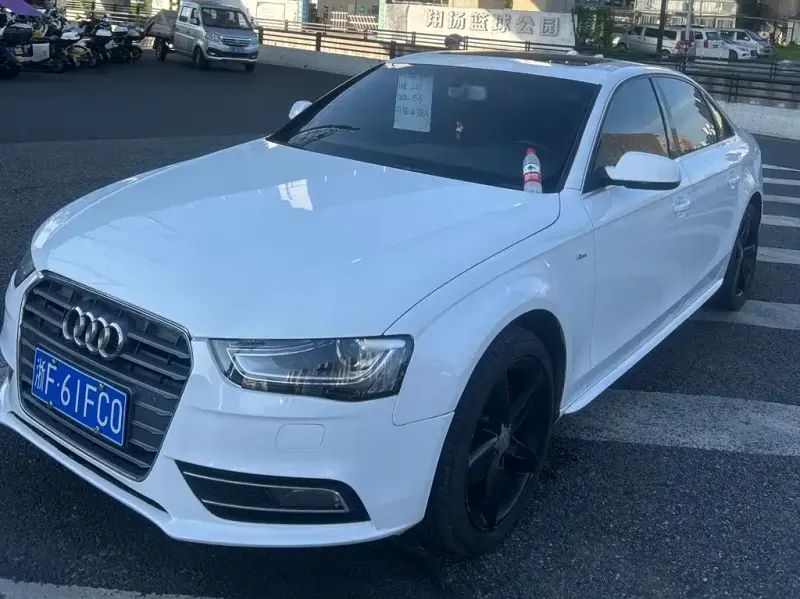 Audi A4L, 2013 — фото 1