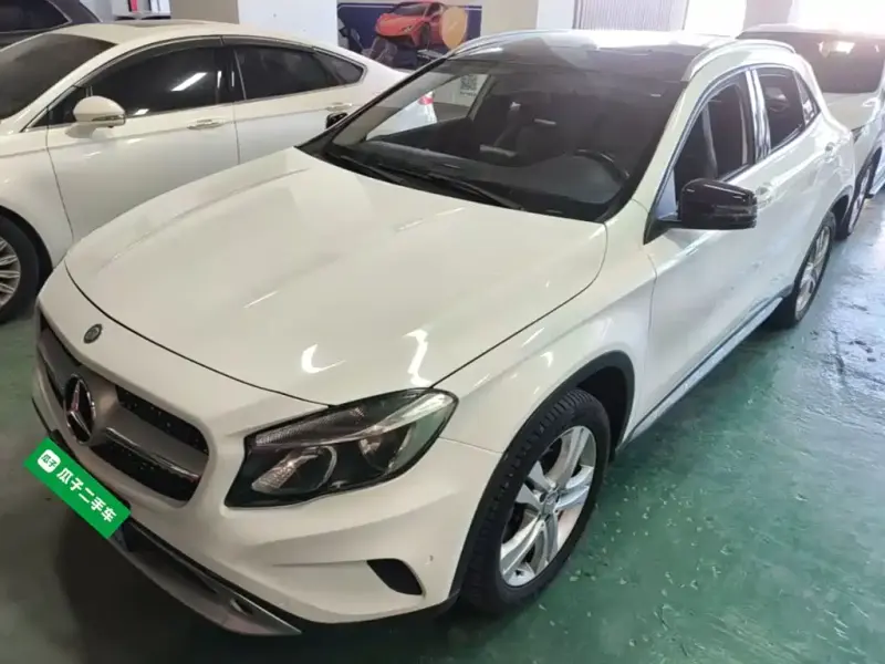 Mercedes-Benz GLA, 2015 — фото 1