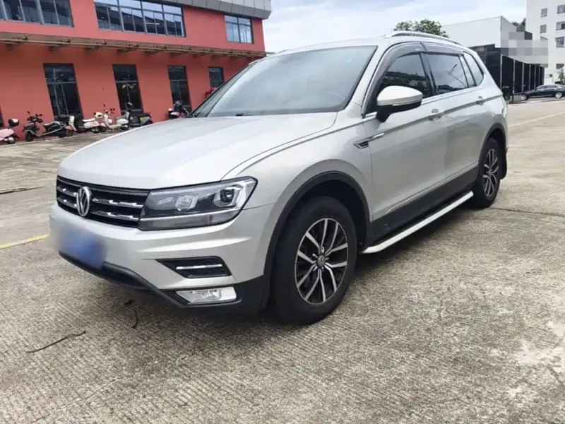 Volkswagen Tiguan L, 2017