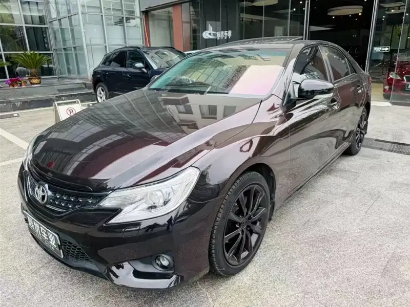 Toyota Reiz, 2015