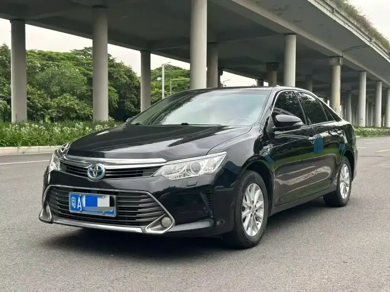 Toyota Camry, 2016