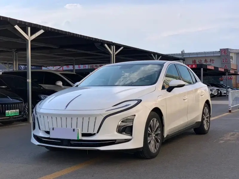 Hongqi E-QM5, 2023