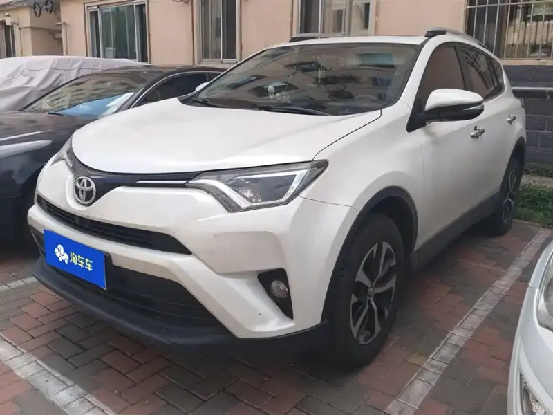 Toyota RAV4, 2018 — фото 1