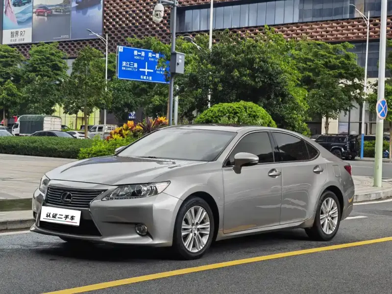Lexus ES, 2014 — фото 1