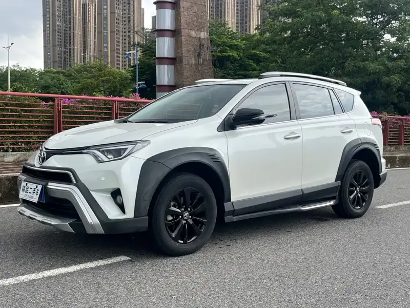 Toyota RAV4, 2019 — фото 1