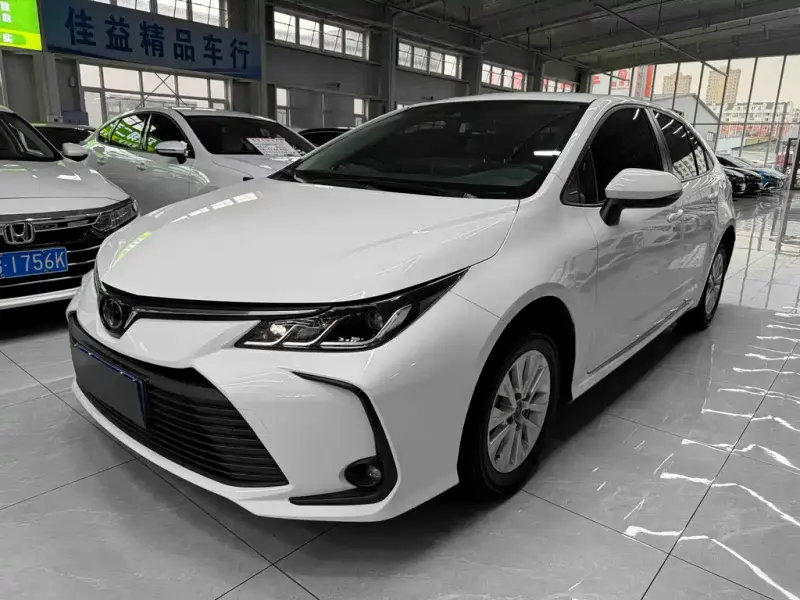 Toyota Corolla, 2022 — фото 1