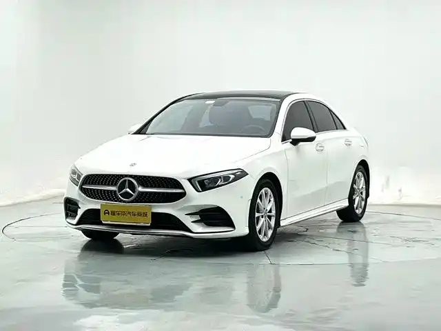 Mercedes-Benz A-Class, 2020 — фото 1