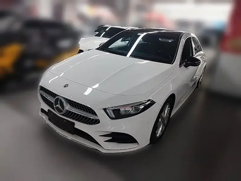 Mercedes-Benz A-Class, 2019 — фото 1