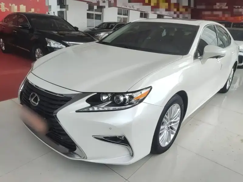 Lexus ES, 2018 — фото 1