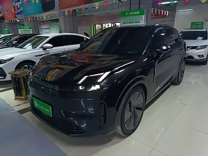 Lynk & Co 08 EM-P, 2023