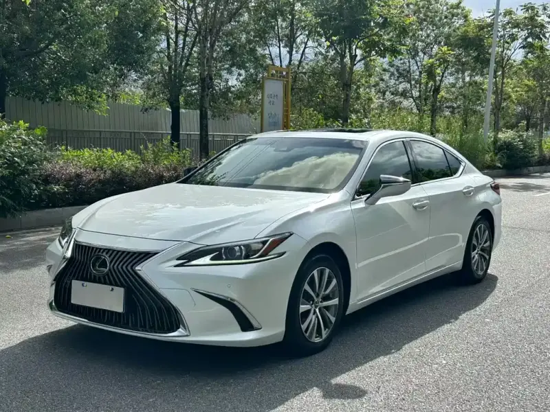 Lexus ES, 2021 — фото 1