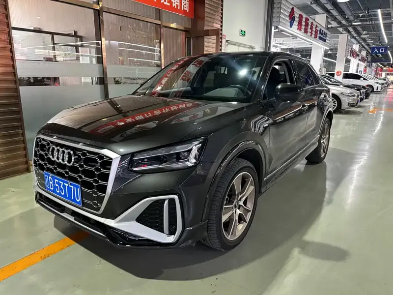 Audi Q2L, 2022