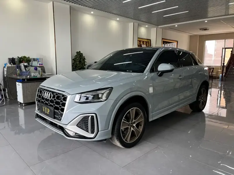 Audi Q2L, 2022