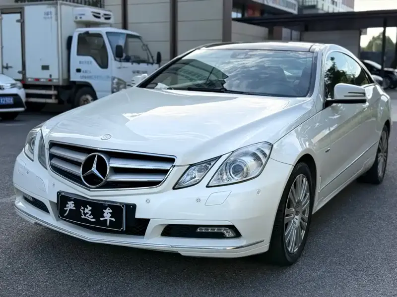 Mercedes-Benz E-Class (Import), 2011 — фото 1