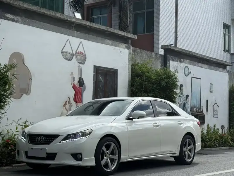 Toyota Reiz, 2012