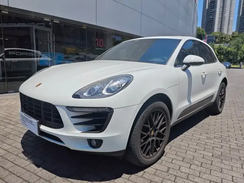 Porsche Macan, 2015
