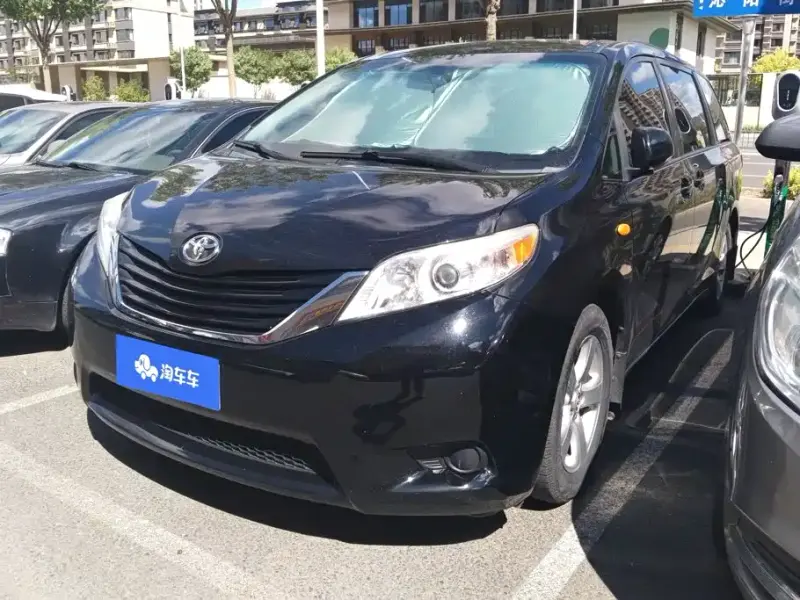Toyota Sienna, 2016