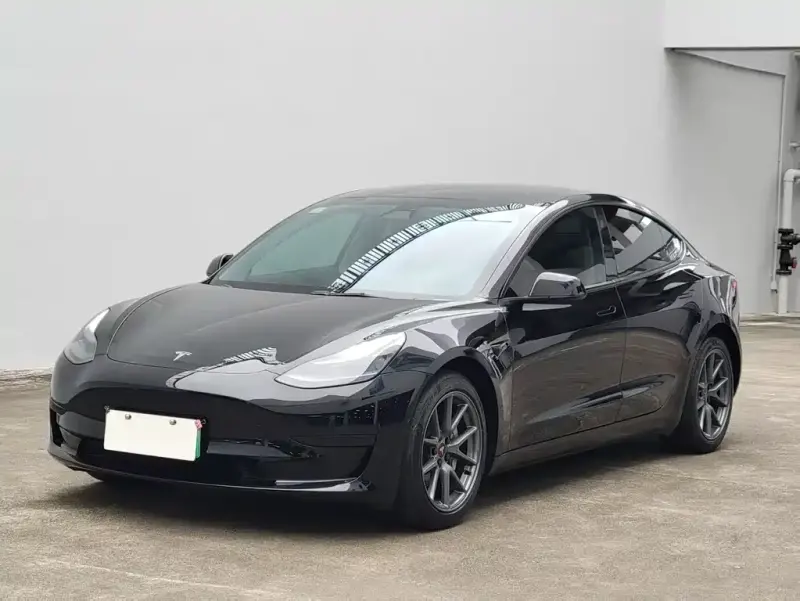 Tesla Model 3, 2022
