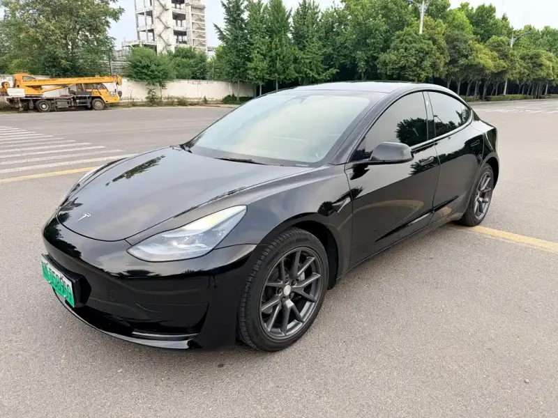 Tesla Model 3, 2023