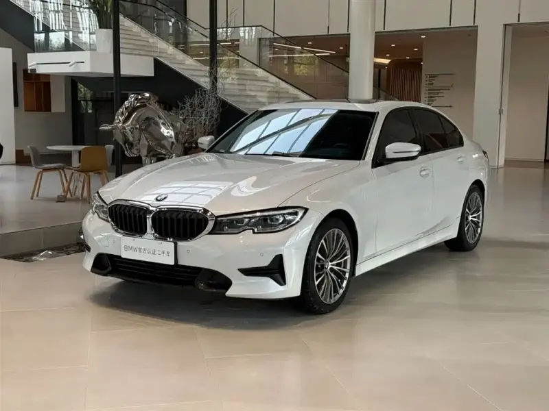 BMW 3 Series, 2021