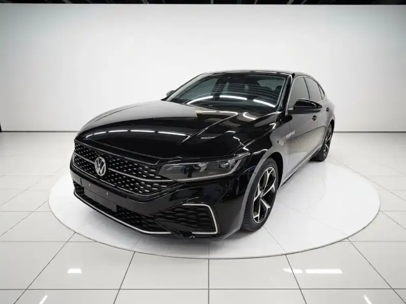 Volkswagen Passat, 2023
