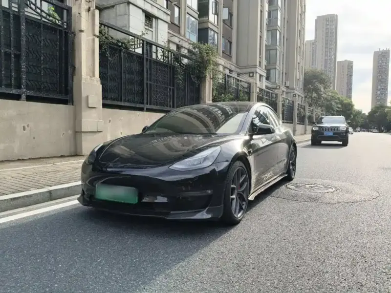 Tesla Model 3, 2021