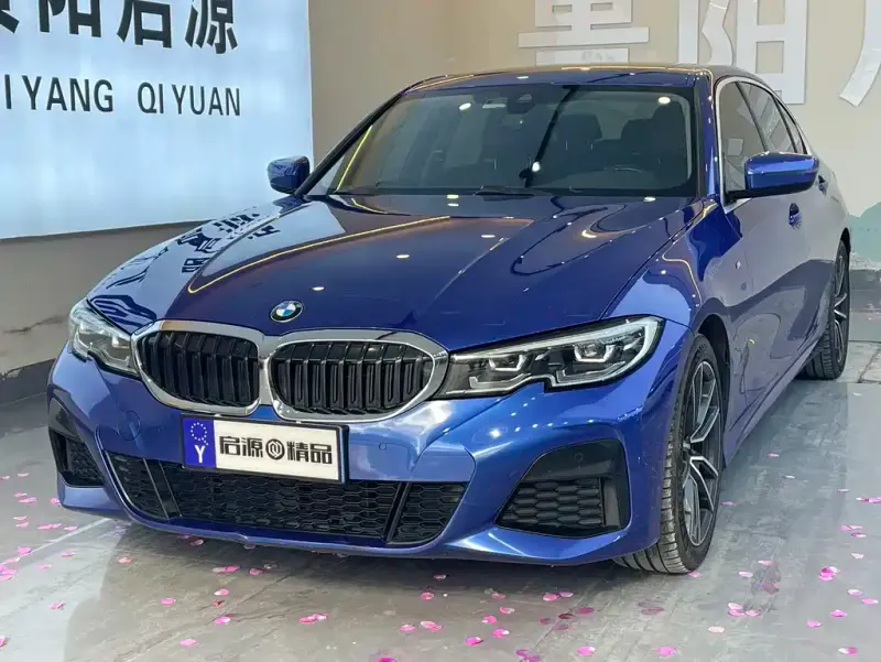 BMW 3 Series, 2022