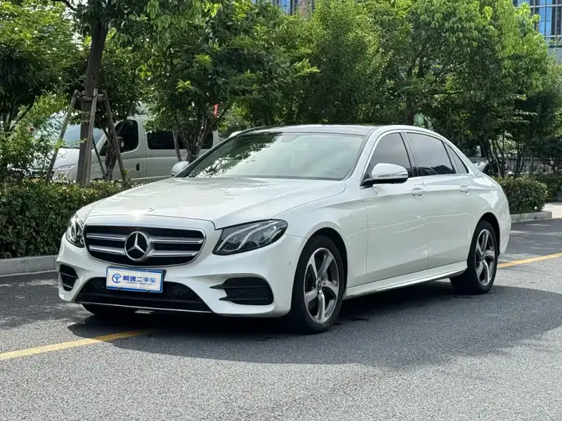 Mercedes-Benz E-Class, 2018 — фото 1