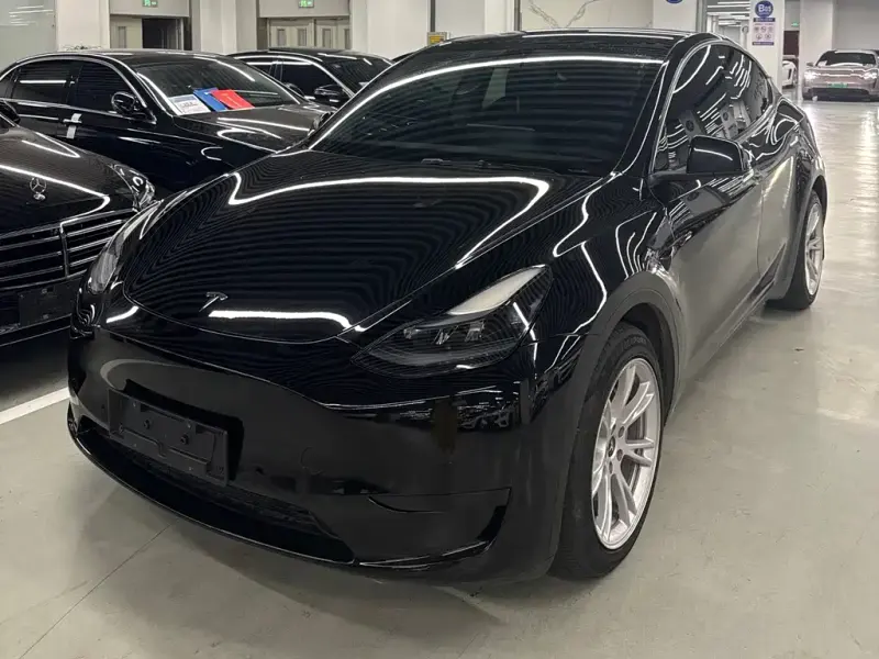 Tesla Model Y, 2023
