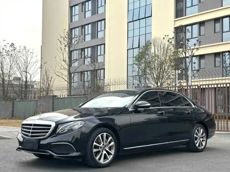 Mercedes-Benz E-Class, 2018 — фото 1