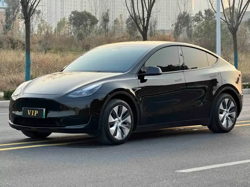 Tesla Model Y, 2023
