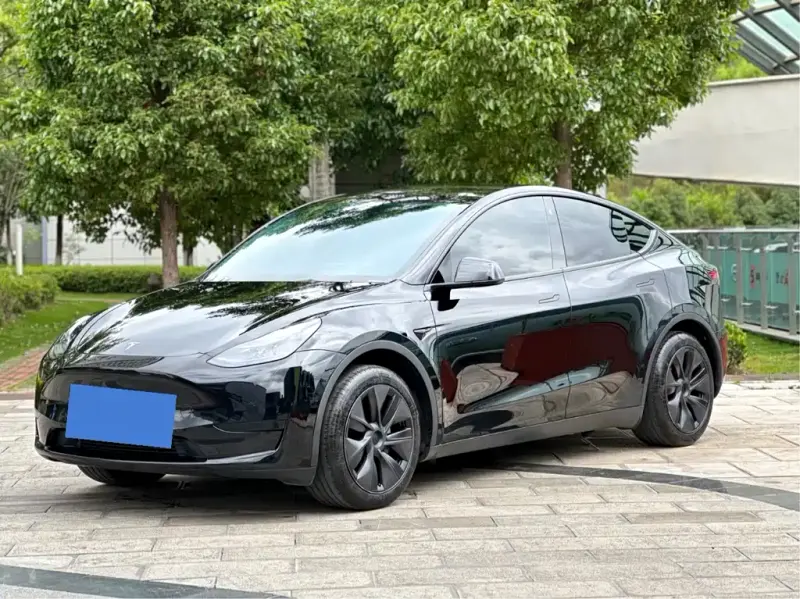 Tesla Model Y, 2023