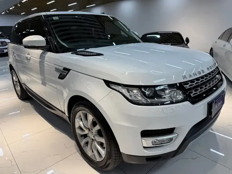 Land Rover Sport, 2015