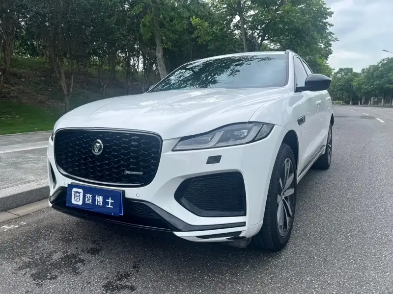 Jaguar F-PACE, 2024