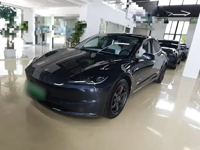 Tesla Model 3, 2025