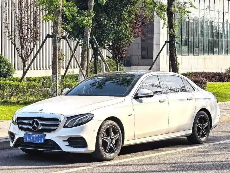 Mercedes-Benz E-Class, 2020 — фото 1
