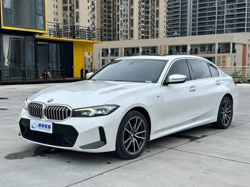 BMW 3 Series, 2023