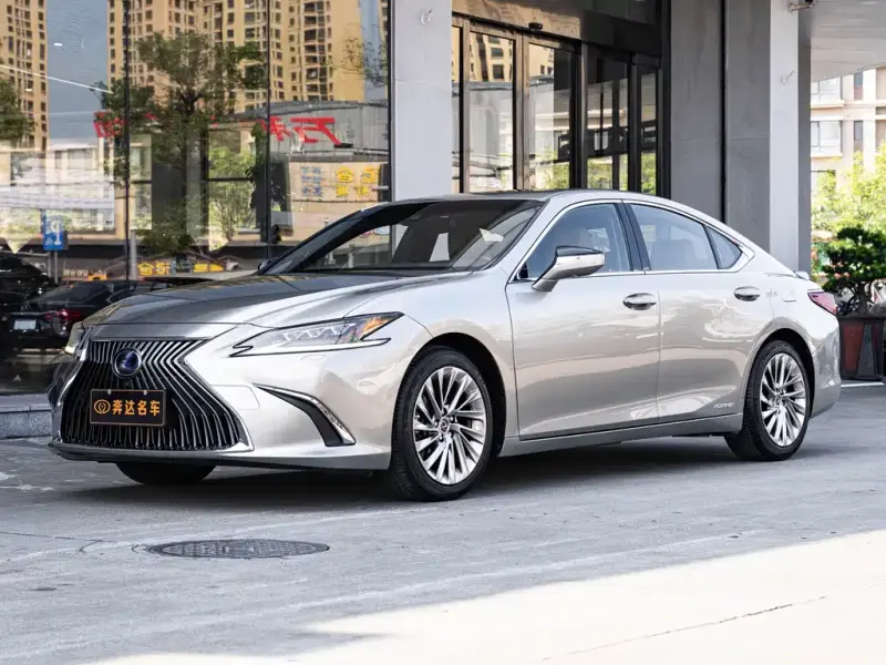 Lexus ES, 2018 — фото 1