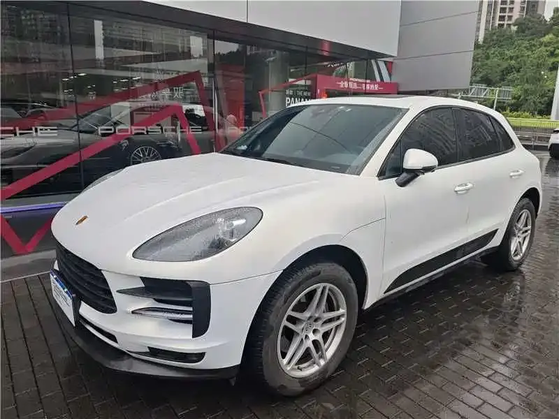 Porsche Macan, 2021