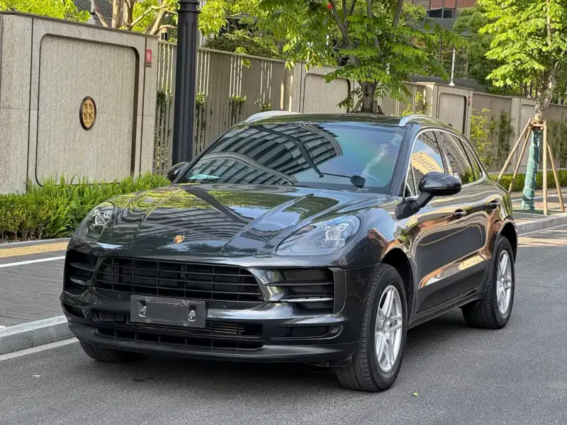 Porsche Macan, 2021