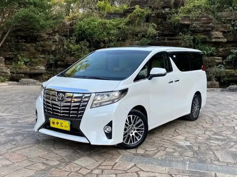 Toyota Alphard, 2015