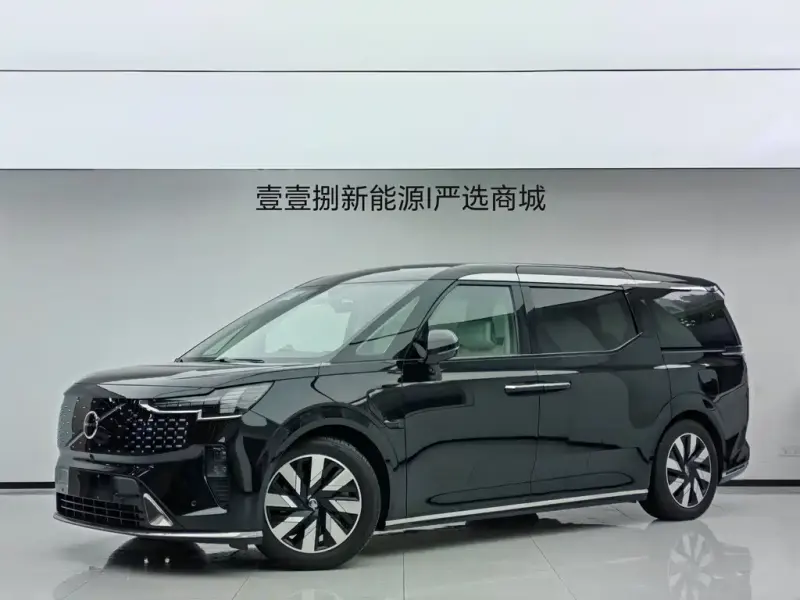 Volvo EM90, 2024