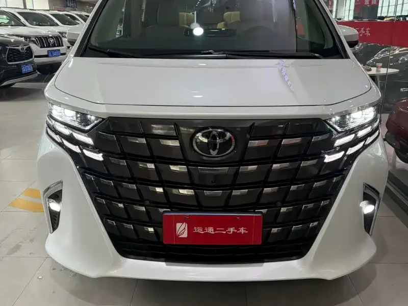 Toyota Alphard, 2023