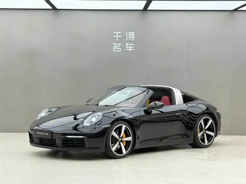 Porsche 911, 2023