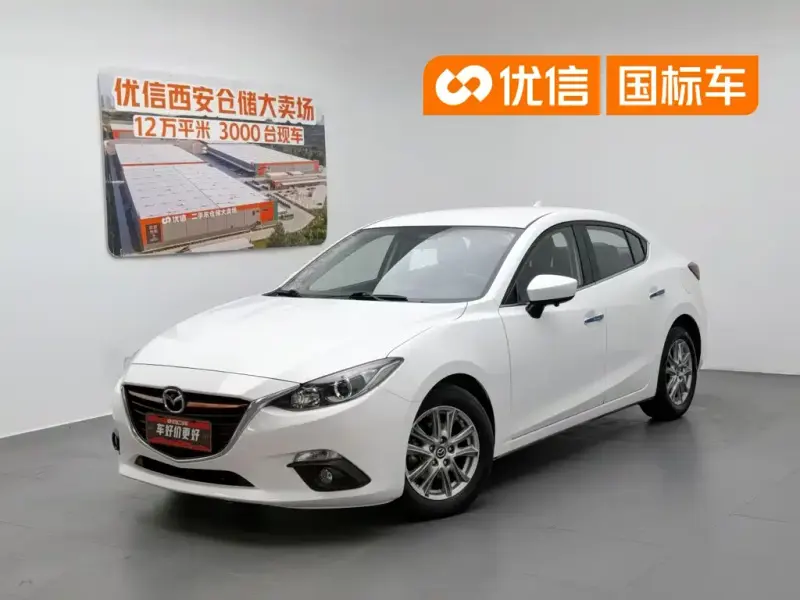 Mazda 3 Axela, 2015