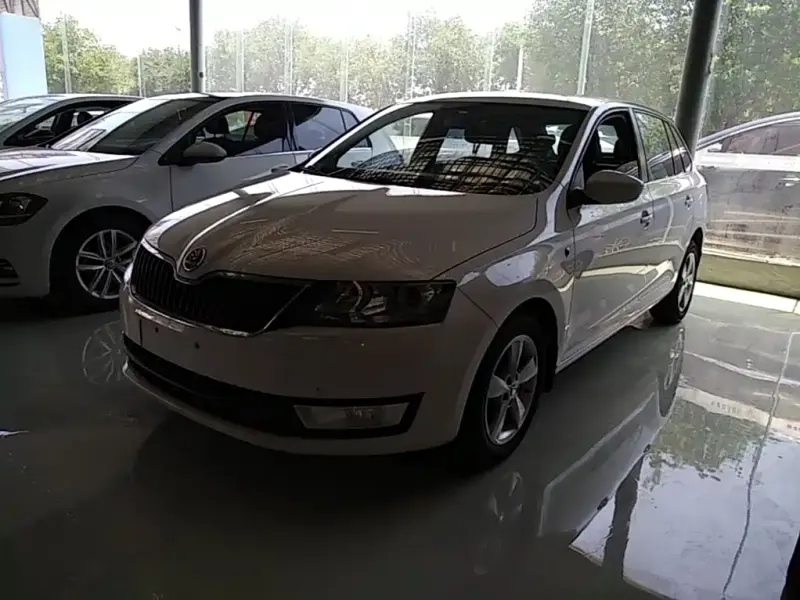 Skoda Rapid Spaceback, 2016