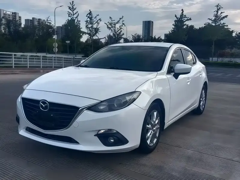 Mazda 3 Axela, 2016